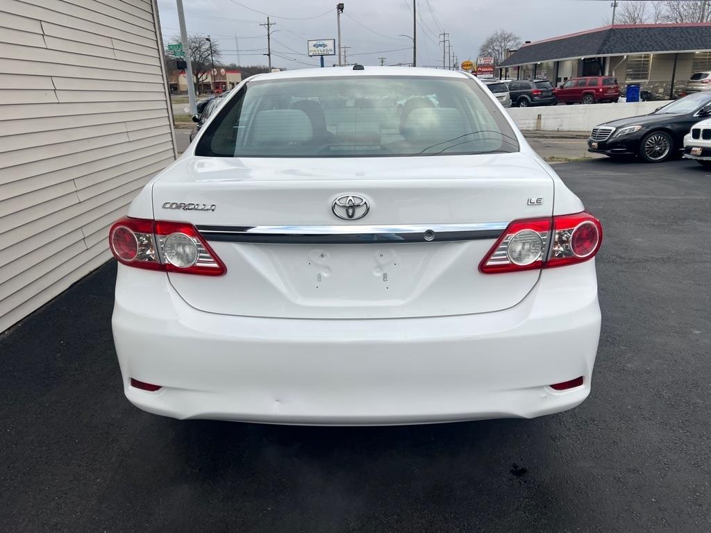 Toyota Corolla S 5-Speed MT 2012