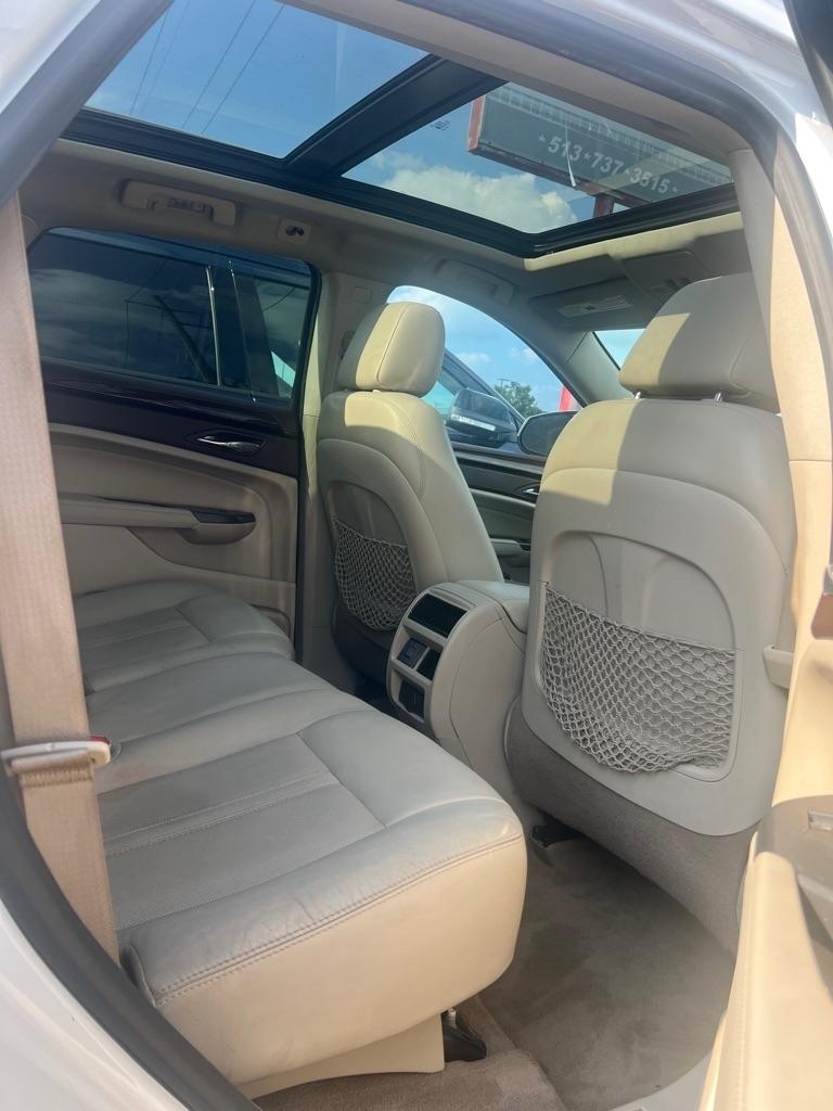 Cadillac SRX Luxury 2012