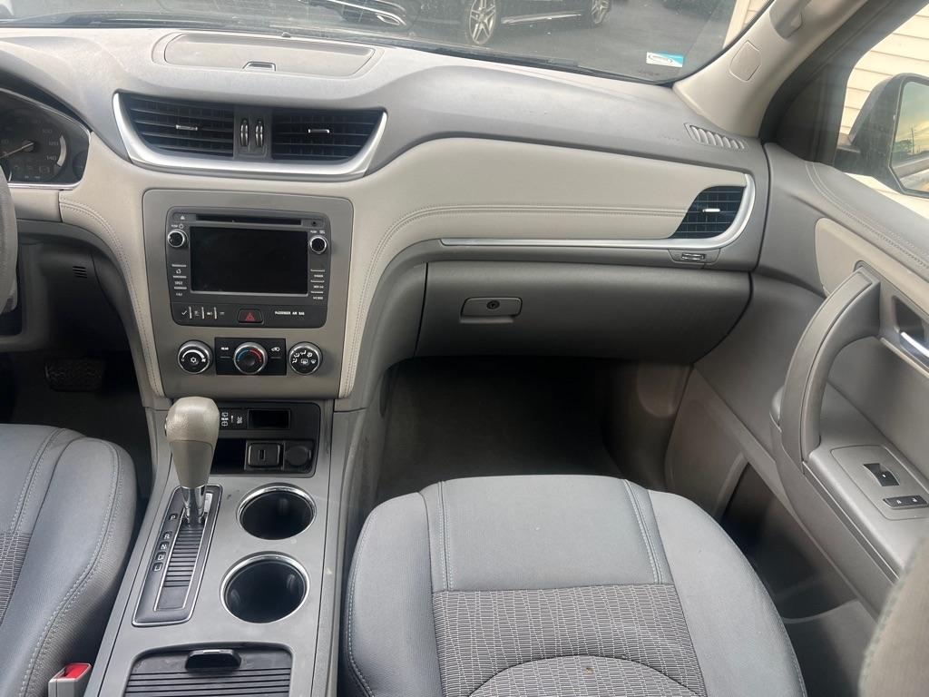 Chevrolet Traverse LS FWD w/PDC 2017