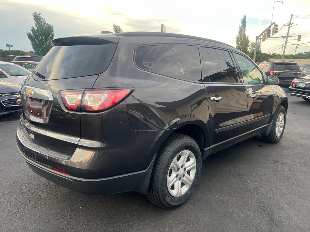 Chevrolet Traverse LS FWD w/PDC 2017