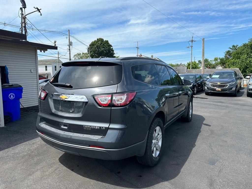 Chevrolet Traverse LS FWD w/PDC 2014