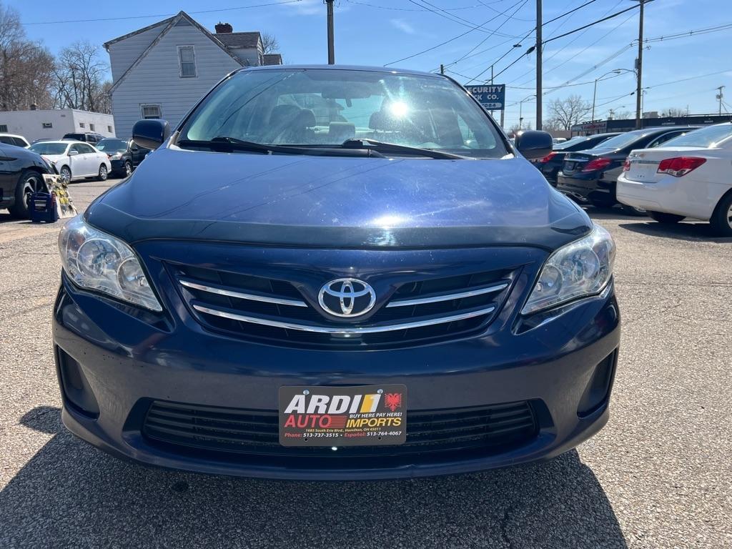 Toyota Corolla S 5-Speed MT 2013