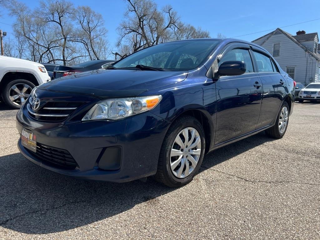 Toyota Corolla S 5-Speed MT 2013