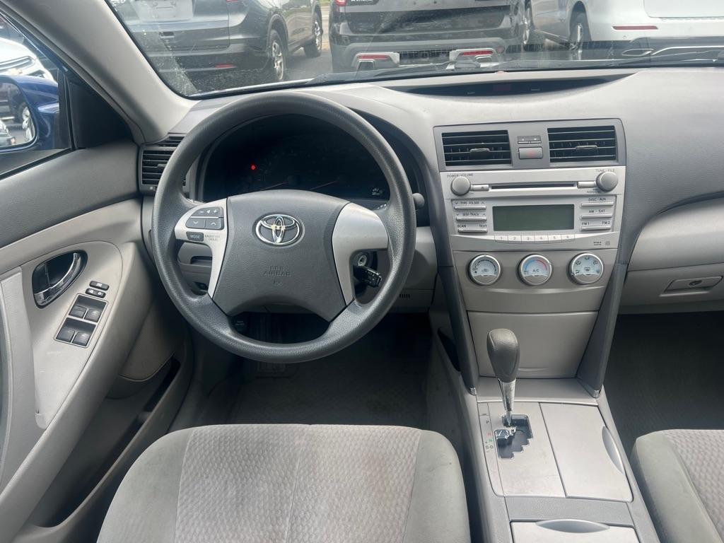 Toyota Camry SE 6-Spd MT 2010