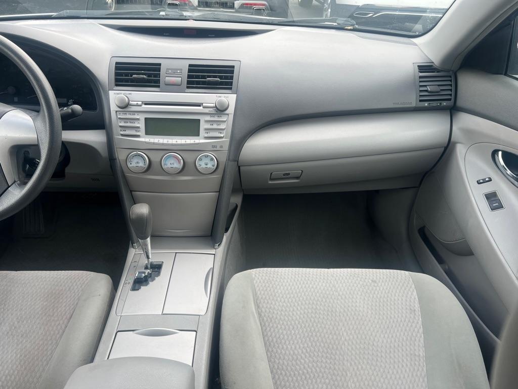 Toyota Camry SE 6-Spd MT 2010