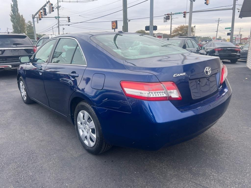 Toyota Camry SE 6-Spd MT 2010
