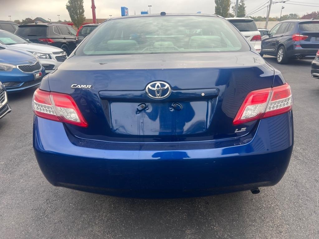 Toyota Camry SE 6-Spd MT 2010