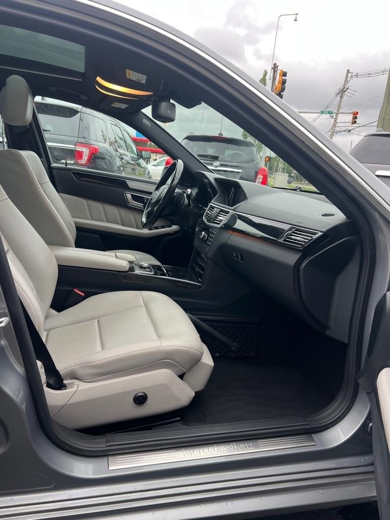 Mercedes-Benz E-Class E350 Sedan 2012