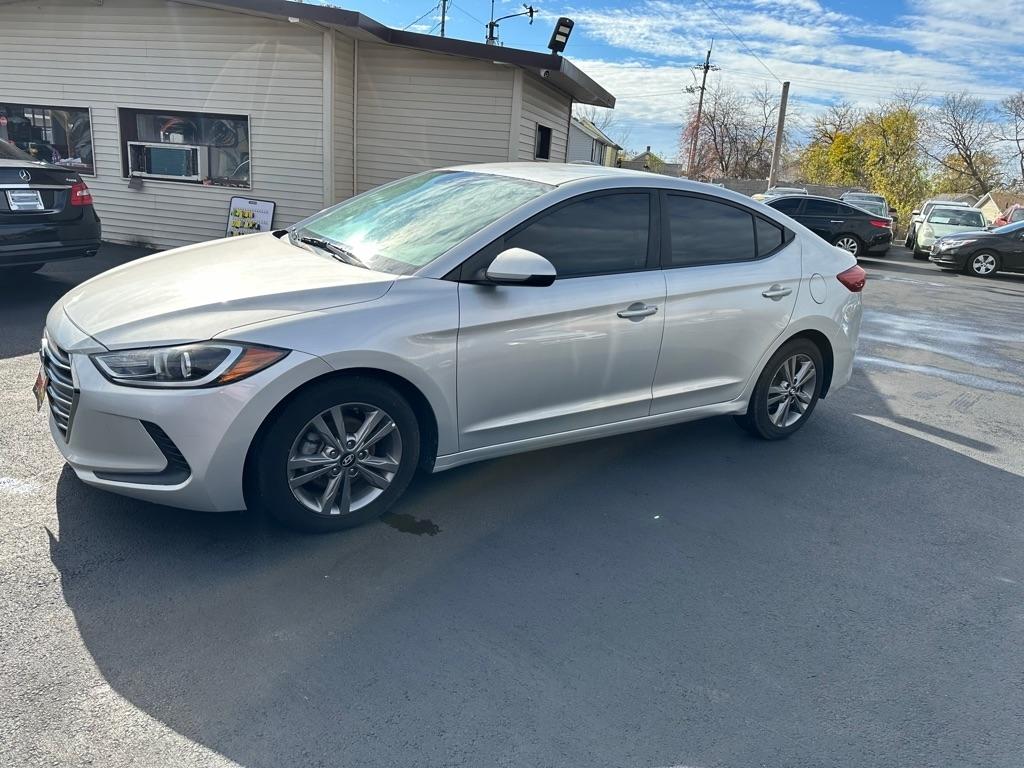 Hyundai Elantra Value Edition 6A 2017