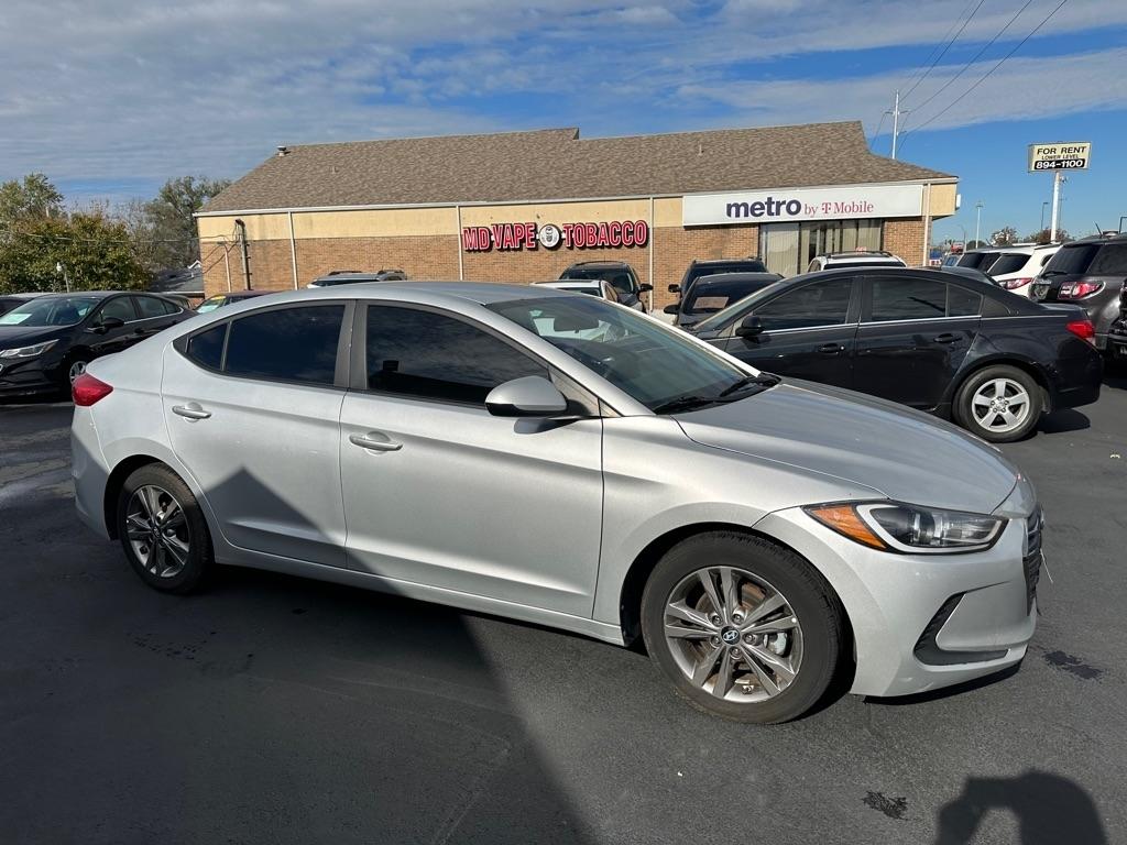 Hyundai Elantra Value Edition 6A 2017