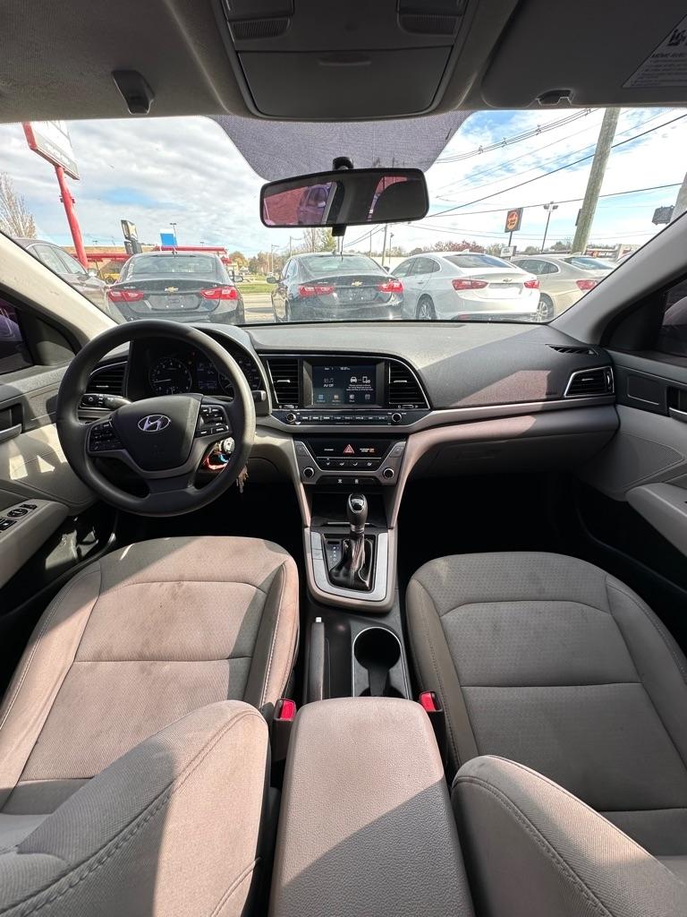 Hyundai Elantra Value Edition 6A 2017