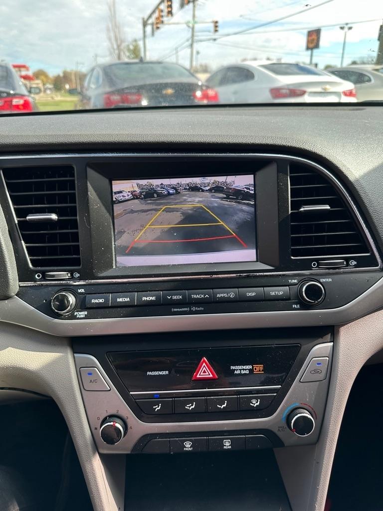 Hyundai Elantra Value Edition 6A 2017