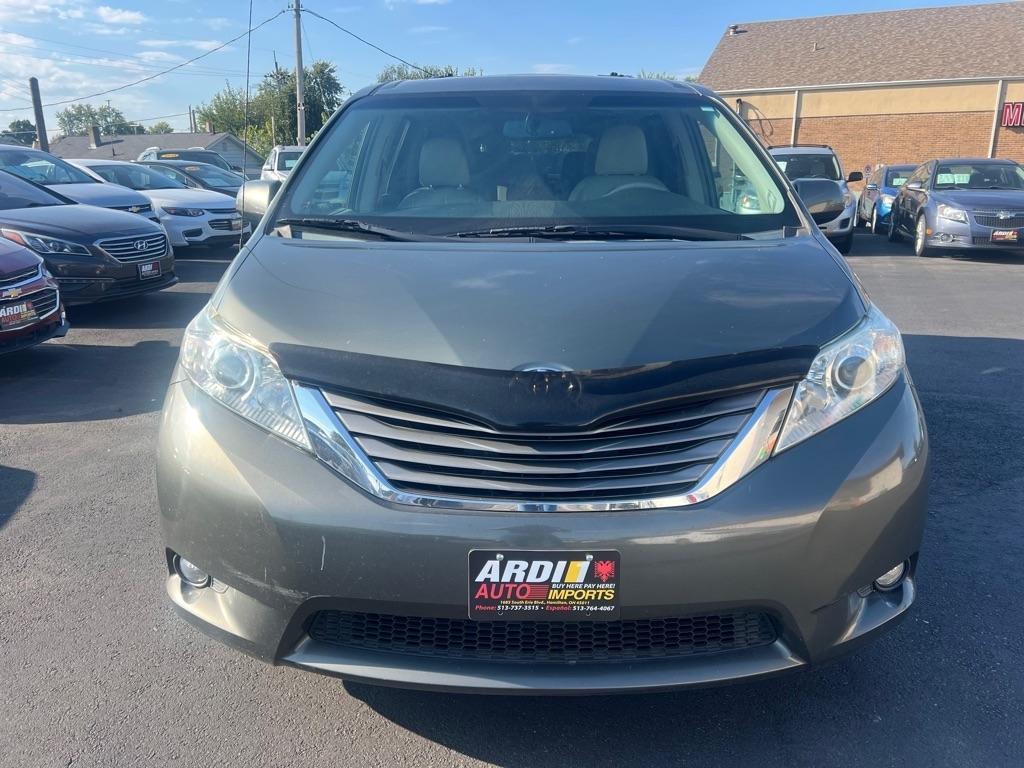 2012 Toyota Sienna XLE FWD 8-Passenger V6
