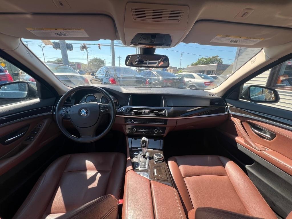 BMW 5-Series 528i xDrive 2014