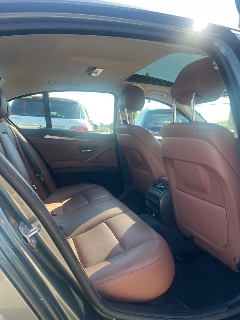 BMW 5-Series 528i xDrive 2014