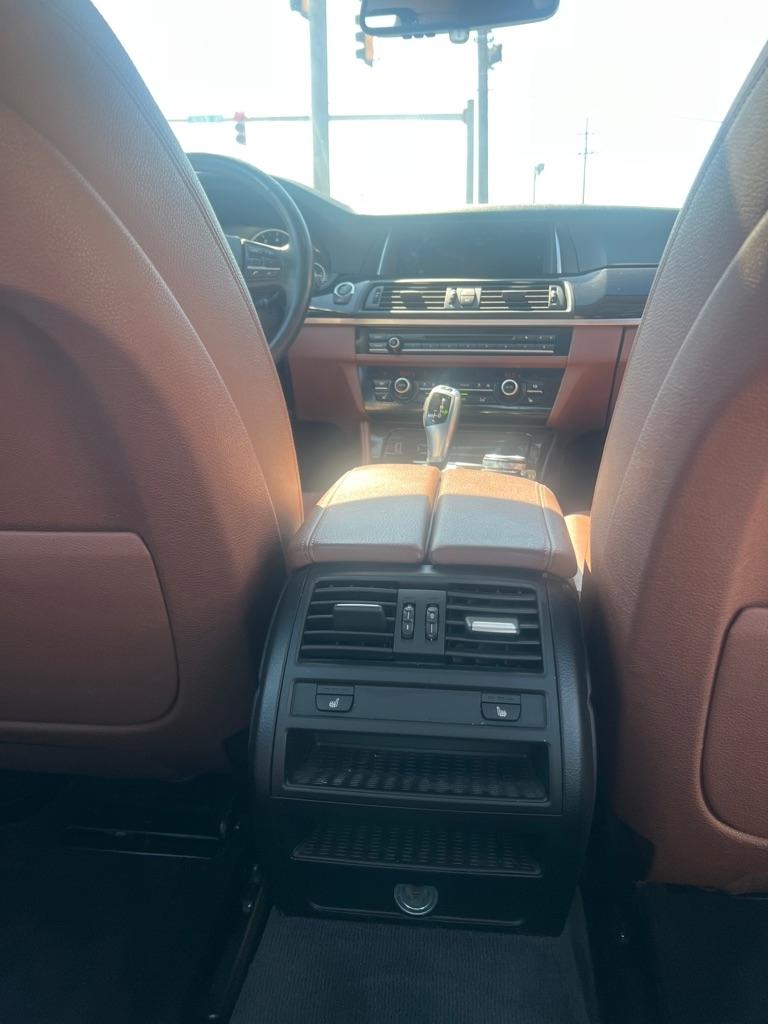 BMW 5-Series 528i xDrive 2014