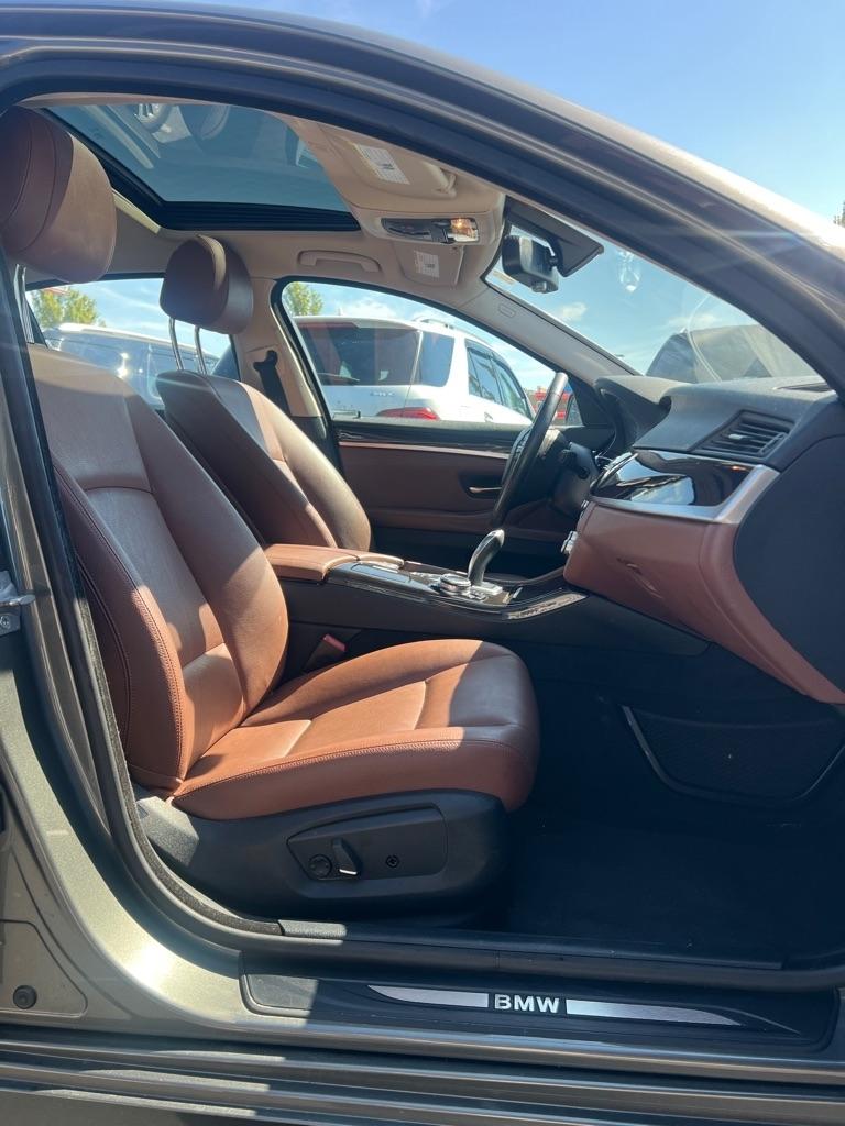 BMW 5-Series 528i xDrive 2014