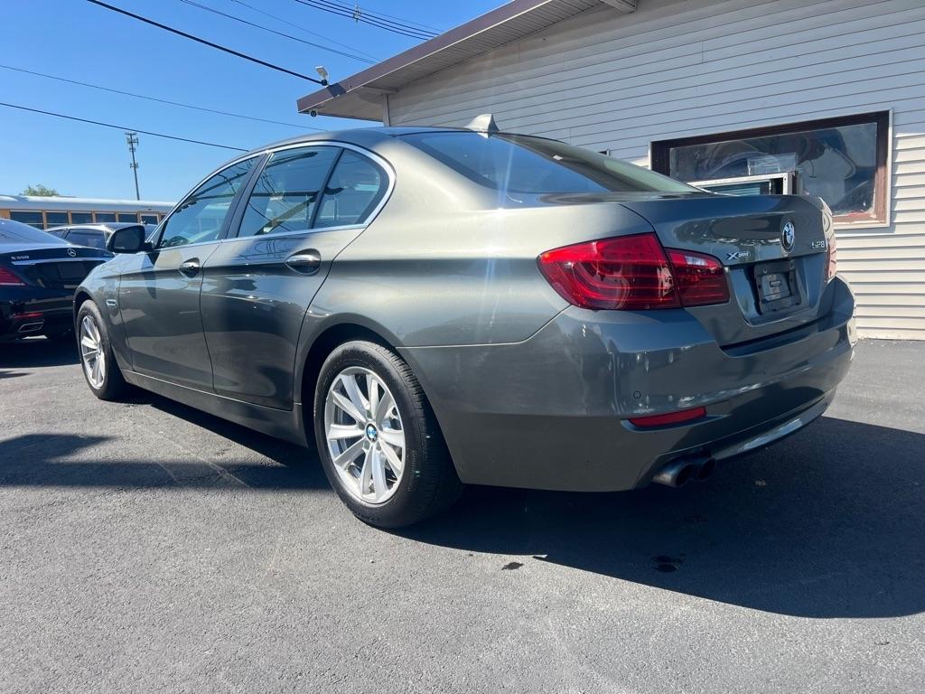BMW 5-Series 528i xDrive 2014