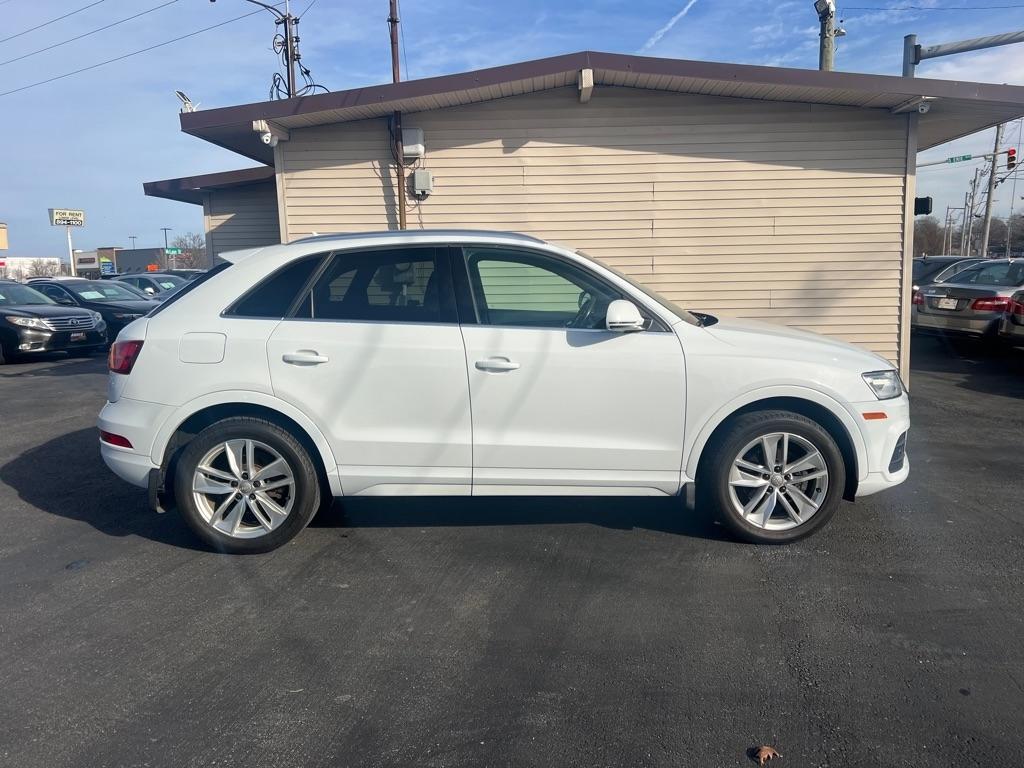 Audi Q3 2.0T quattro Premium Plus 2016