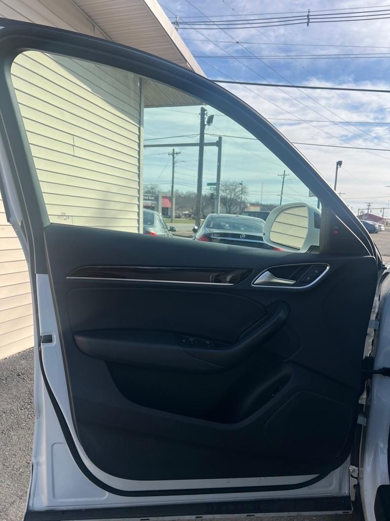 Audi Q3 2.0T quattro Premium Plus 2016