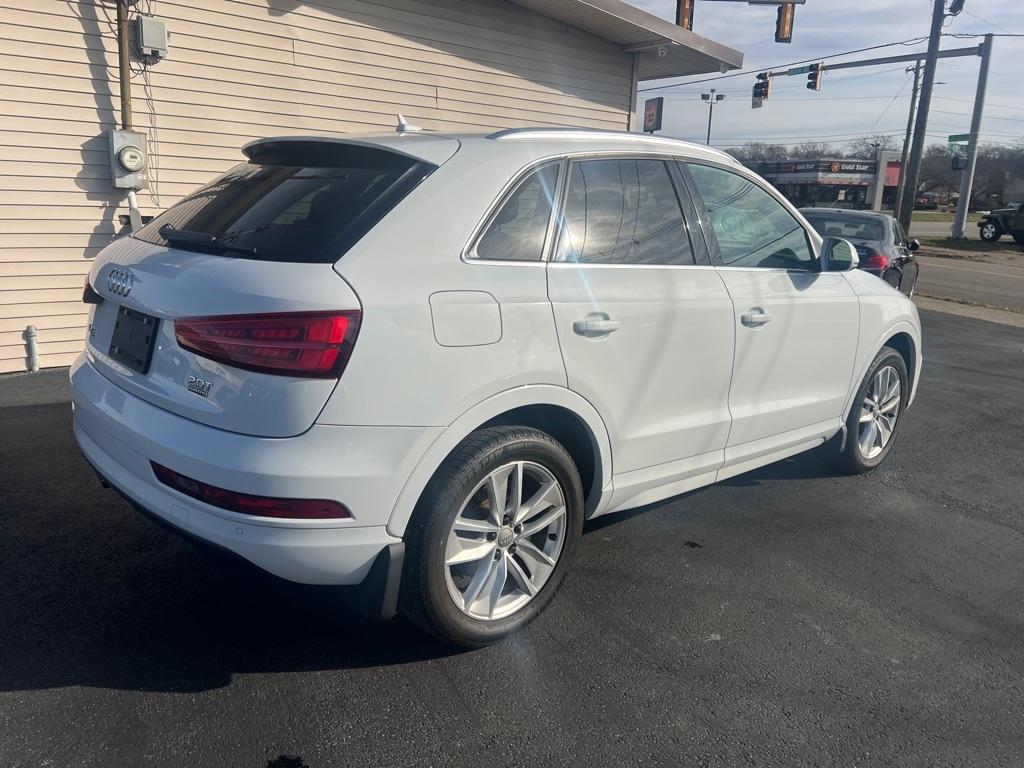 Audi Q3 2.0T quattro Premium Plus 2016