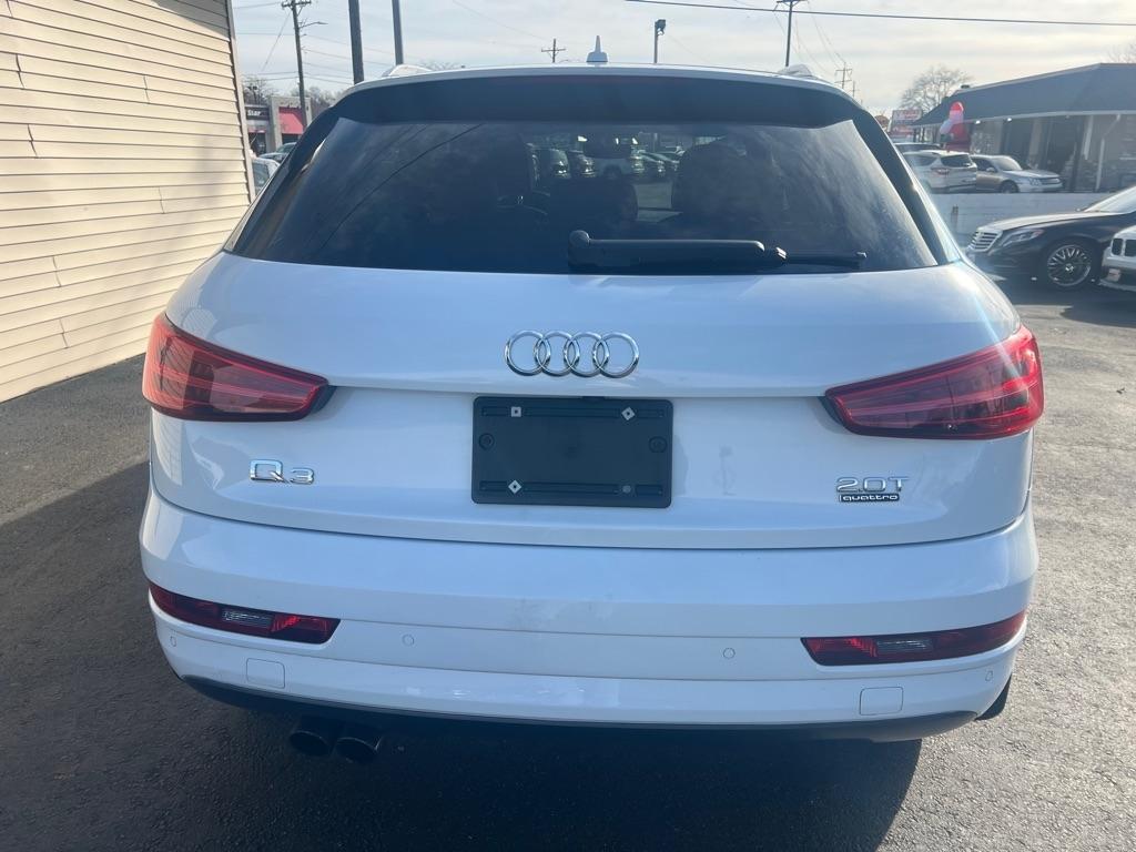 Audi Q3 2.0T quattro Premium Plus 2016