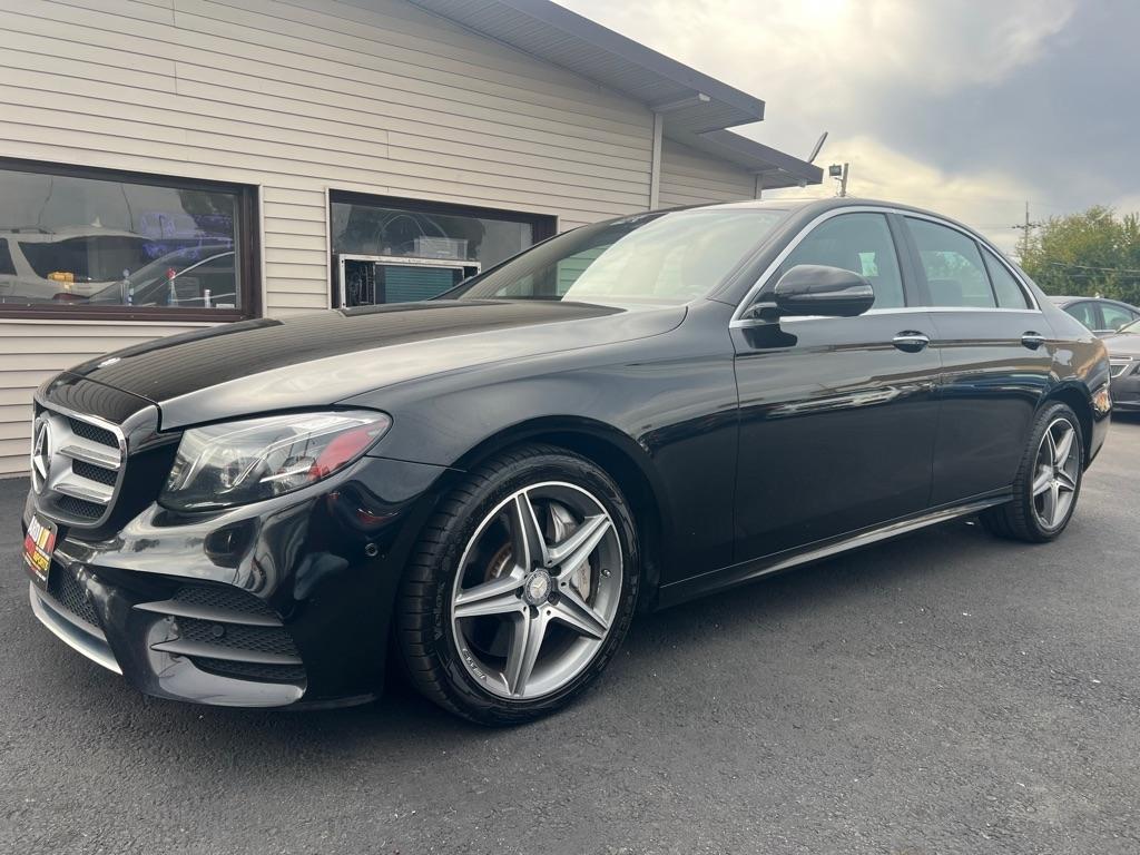 Mercedes-Benz E-Class E300 Luxury 4MATIC Sedan 2017