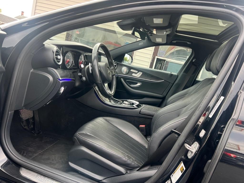 Mercedes-Benz E-Class E300 Luxury 4MATIC Sedan 2017