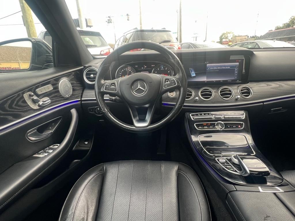 Mercedes-Benz E-Class E300 Luxury 4MATIC Sedan 2017
