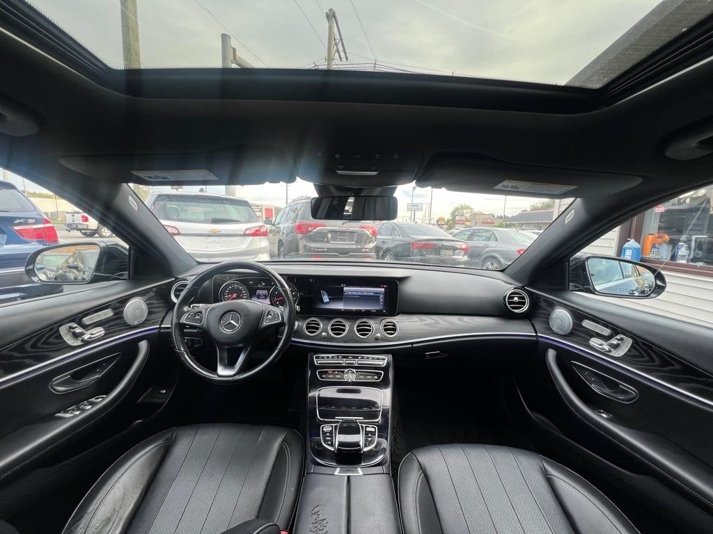 Mercedes-Benz E-Class E300 Luxury 4MATIC Sedan 2017