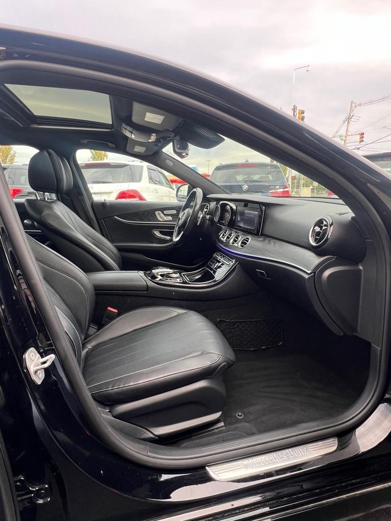 Mercedes-Benz E-Class E300 Luxury 4MATIC Sedan 2017