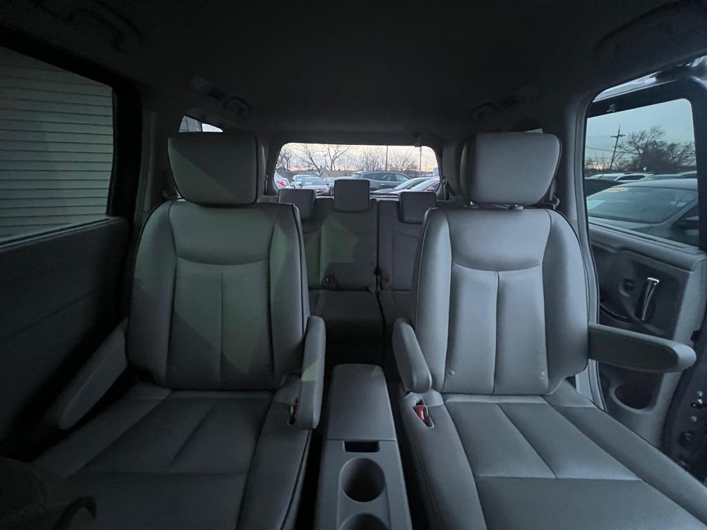 Nissan Quest 3.5 S 2011