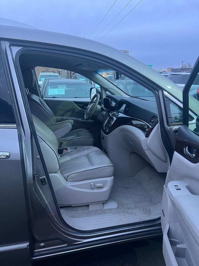 Nissan Quest 3.5 S 2011