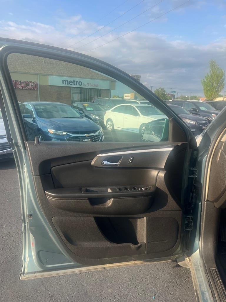 Chevrolet Traverse LT1 FWD 2009