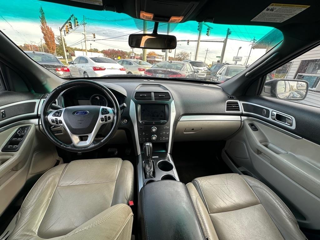 Ford Explorer XLT FWD 2011