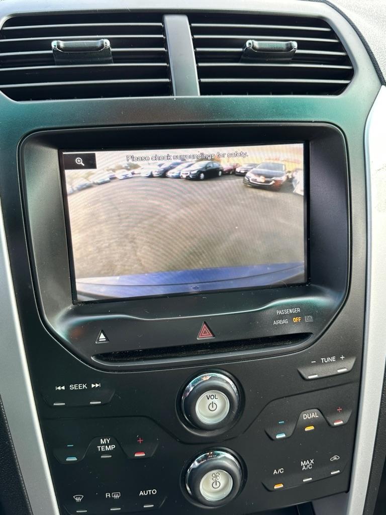 Ford Explorer XLT FWD 2011