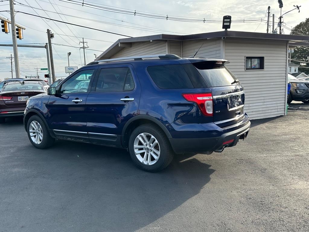 Ford Explorer XLT FWD 2011