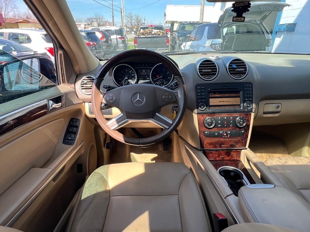 Mercedes-Benz M-Class ML350 4MATIC 2011