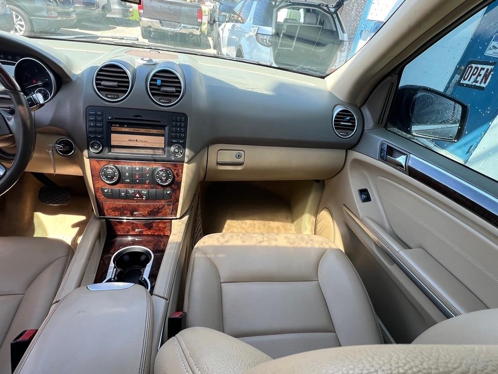 Mercedes-Benz M-Class ML350 4MATIC 2011