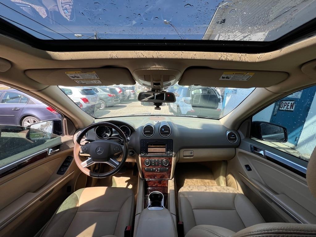 Mercedes-Benz M-Class ML350 4MATIC 2011