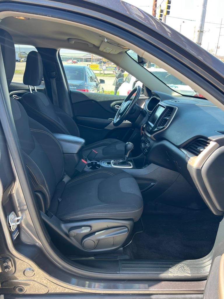 Jeep Cherokee Latitude FWD 2017