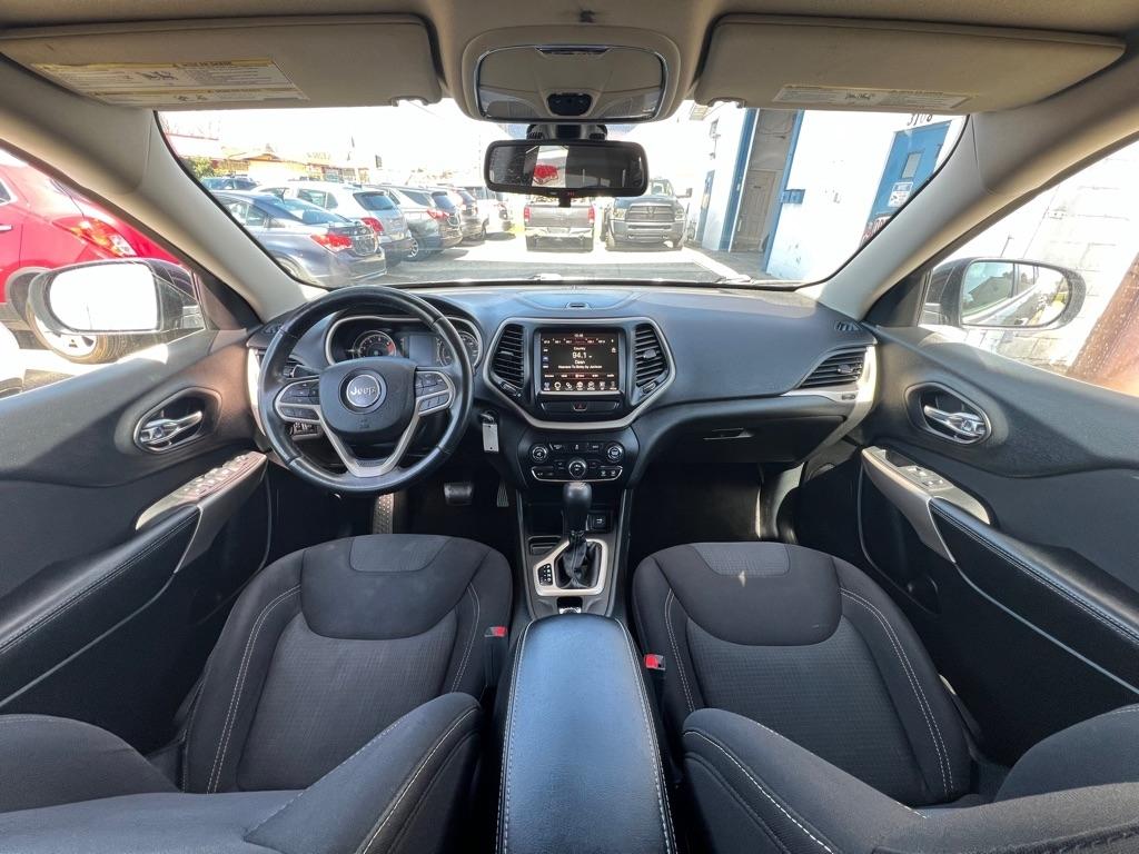 Jeep Cherokee Latitude FWD 2017