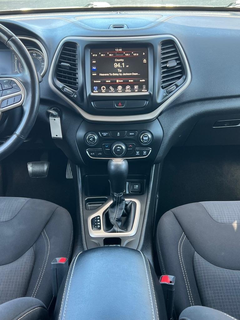 Jeep Cherokee Latitude FWD 2017