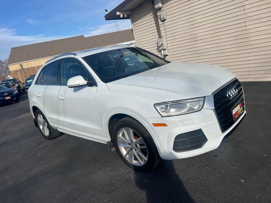 Audi Q3 2.0T quattro Premium Plus 2016