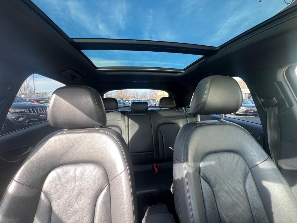 Audi Q3 2.0T quattro Premium Plus 2016