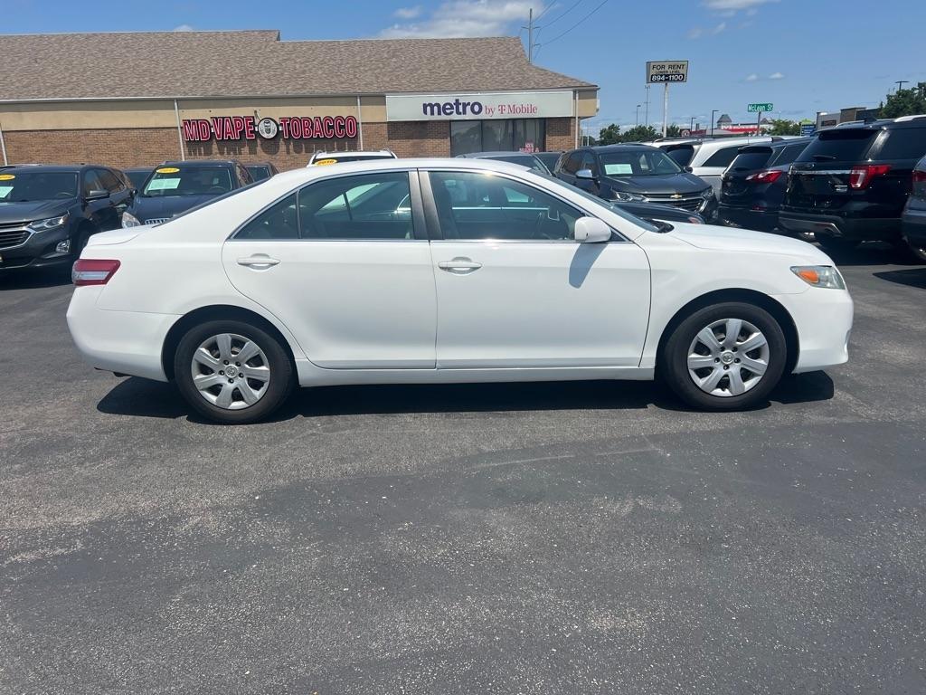 Toyota Camry SE 6-Spd MT 2010