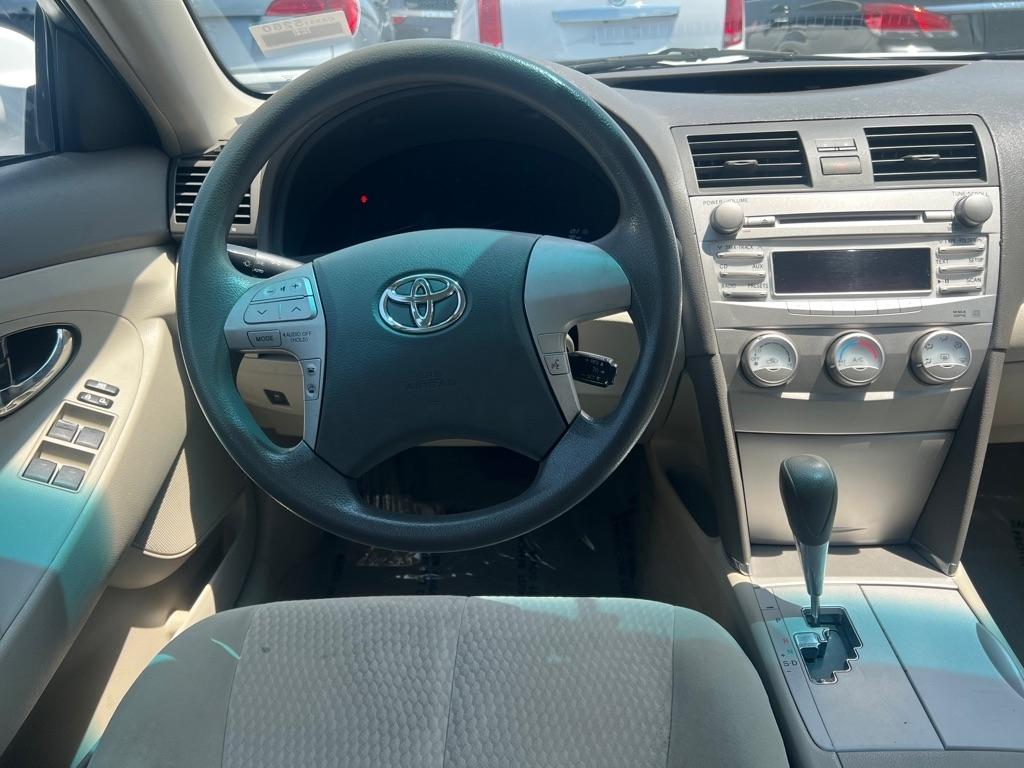 Toyota Camry SE 6-Spd MT 2010