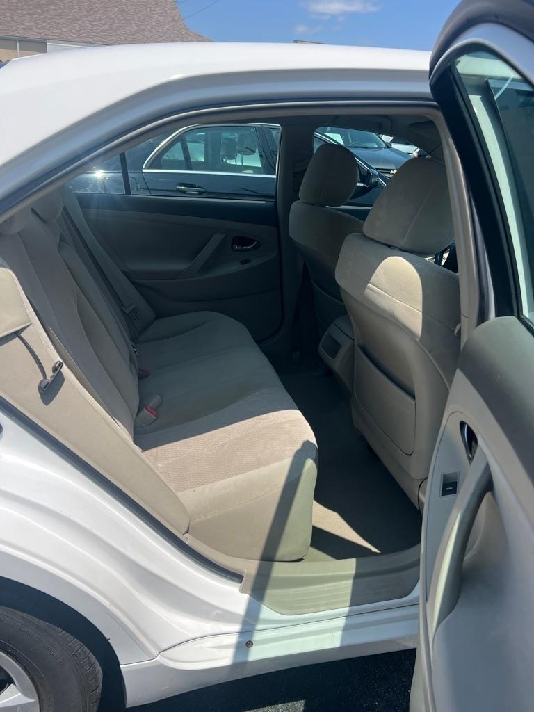 Toyota Camry SE 6-Spd MT 2010