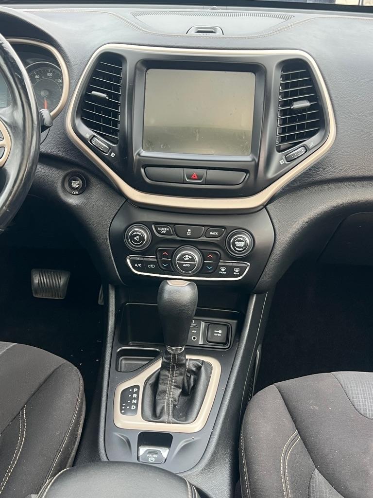 Jeep Cherokee Latitude FWD 2017