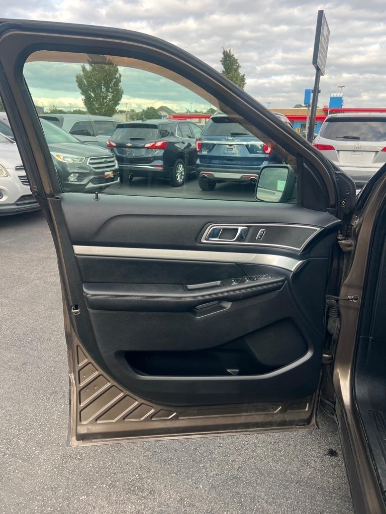 Ford Explorer XLT FWD 2016